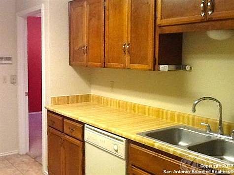 5th image of 2610 Country Square St