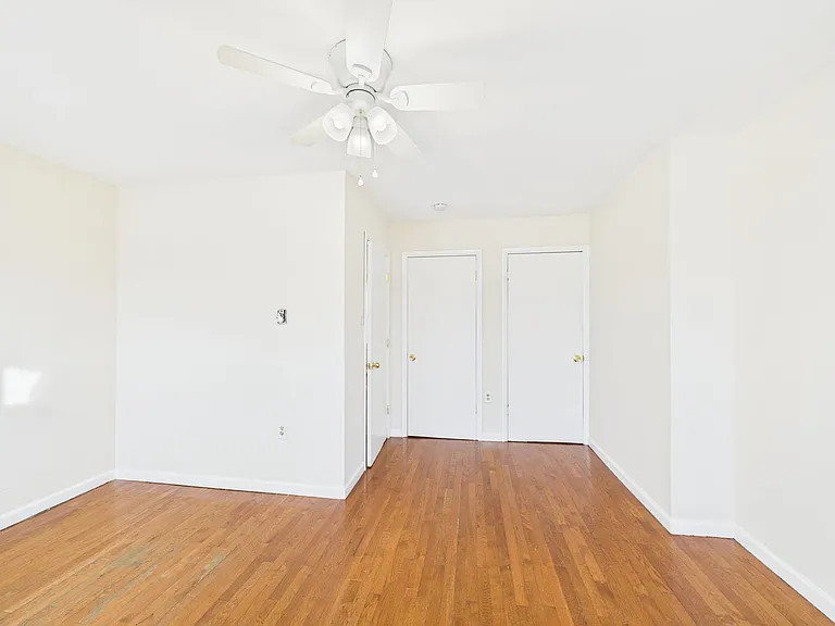 1519 N Bouvier St — Photo 17