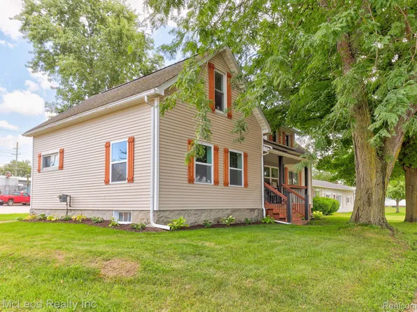 8427 State Rd, Millington, MI 48746