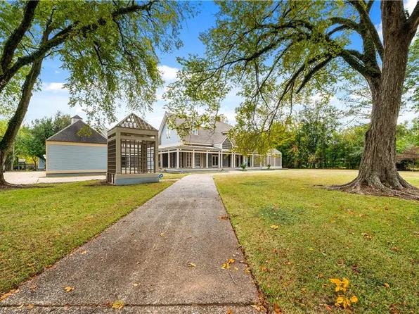 2925 Georges Ln, Alexandria, LA 71301