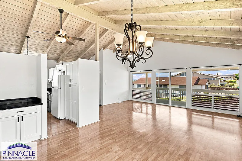 5 bed, 3.0 bath, 2463 sqft, $5,500 — Photo 1