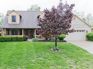 1282 Ironwood Dr, Mooresville, IN
