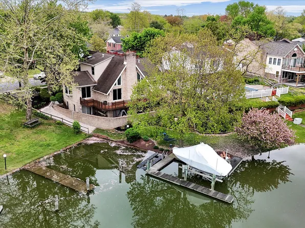 562 Anchor Dr, Joppa, MD 21085