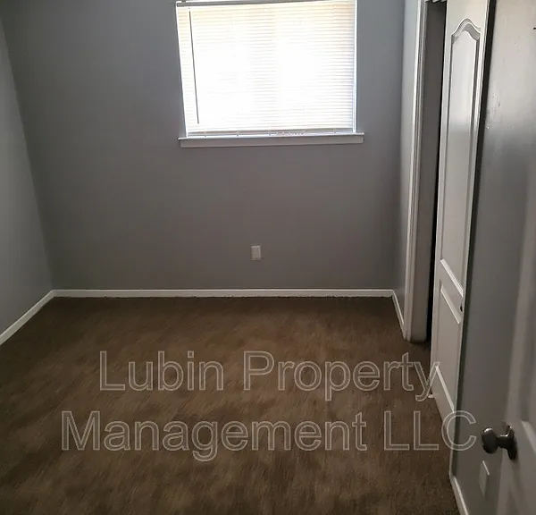 4423 Sumners Wells Rd — Photo 3