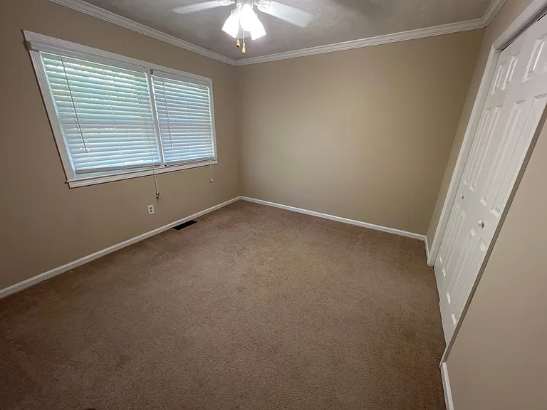 540 Oak Meadow Ln — Photo 14