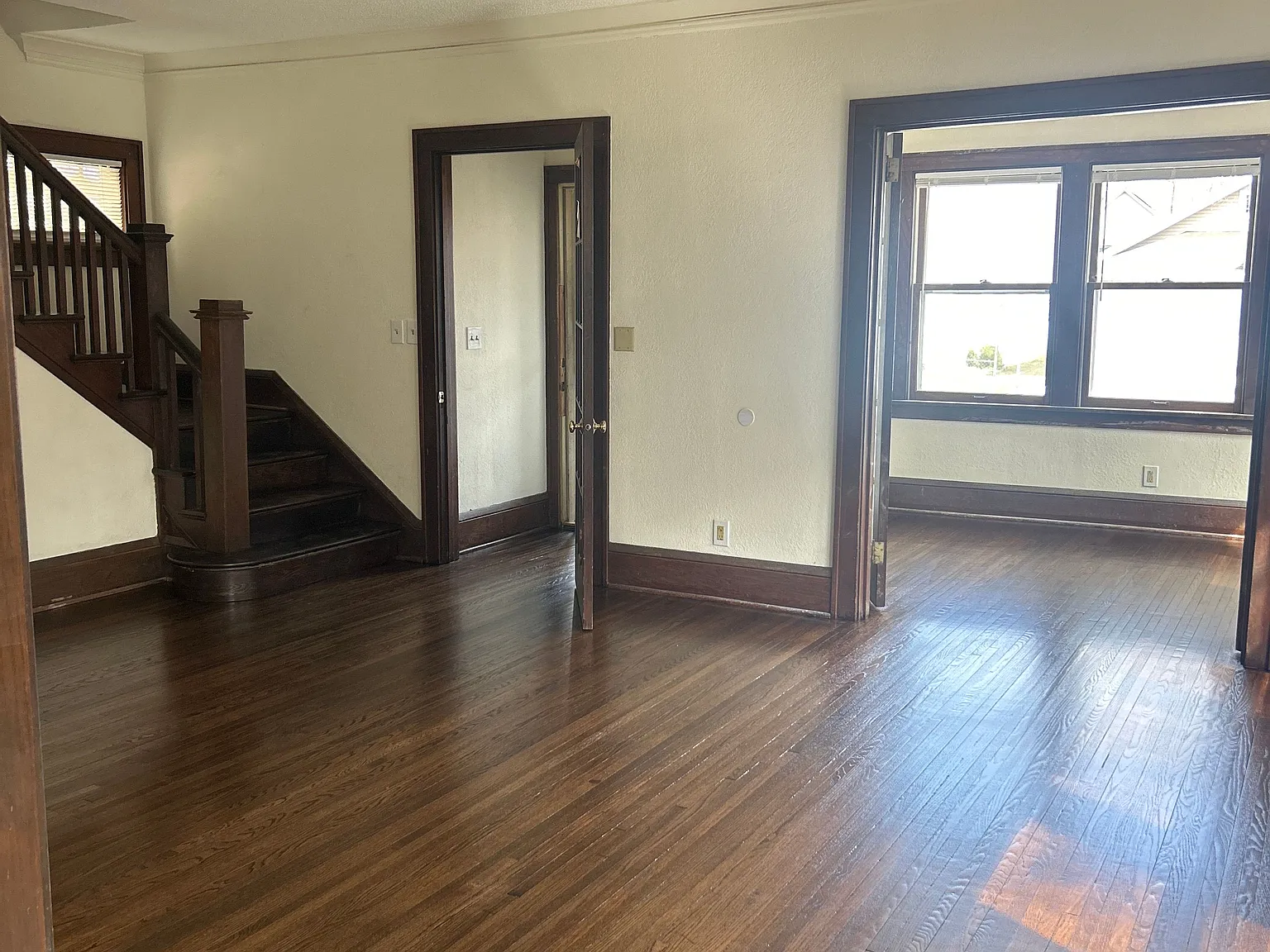 4 bed, 1.5 bath, $2,000 — Photo 4
