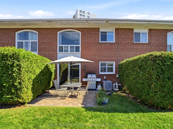 25 Esterbrooke Ave #102, Toronto, ON M2J 2C5