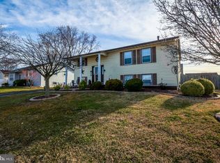 10 Pheasant Ln, Newark, DE 19713