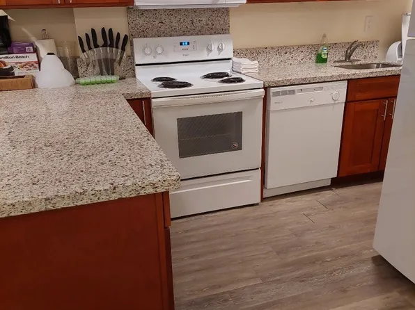 435 Seaside Ave APT 807, Honolulu, HI 96815