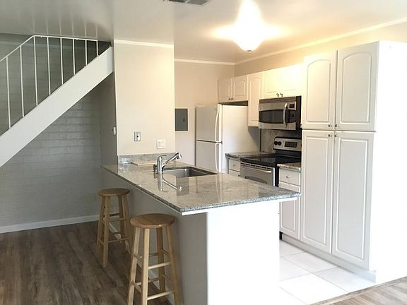 2nd image of 292 Gomes Ct APT 2