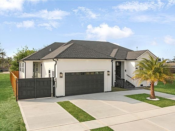 3rd image of 3612 Dauterive Dr