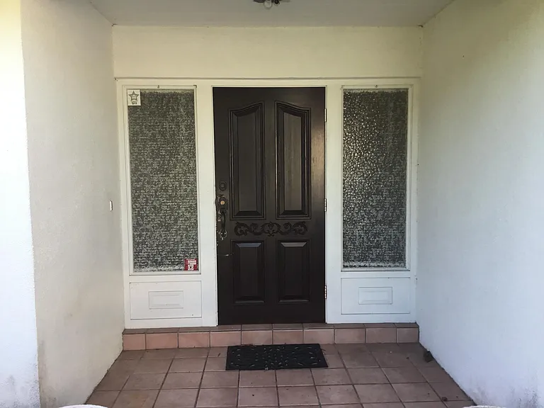 4518 Linwood St — Photo 4
