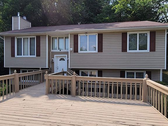 3rd image of 161 Magnolia Ct