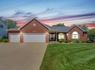 6065 Coppercove Cir NW, North Canton, OH 44720