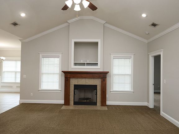 2nd image of 4312 Wisteria Ln