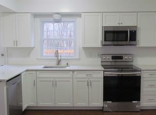 9 Fox Run Rd, Wappingers Falls, NY 12590