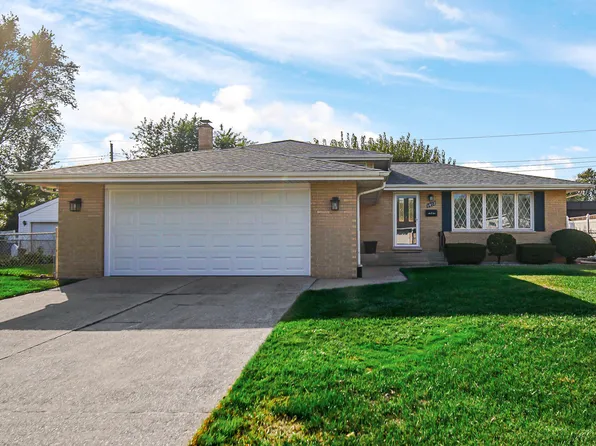 1012 N Lafayette St, Griffith, IN 46319