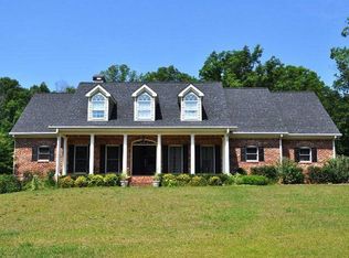 1240 Dove Creek Cir, Winder, GA