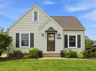 2610 E Ave NE, Cedar Rapids, IA 52402