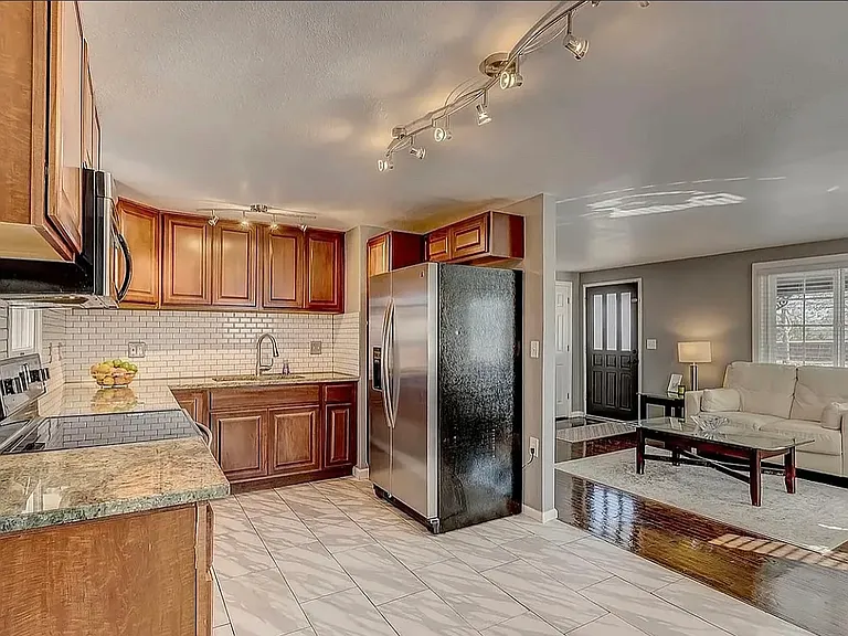 6301 W Exposition Ave — Photo 4