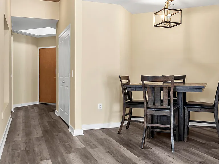 300 S Australian Ave #618 — Photo 4