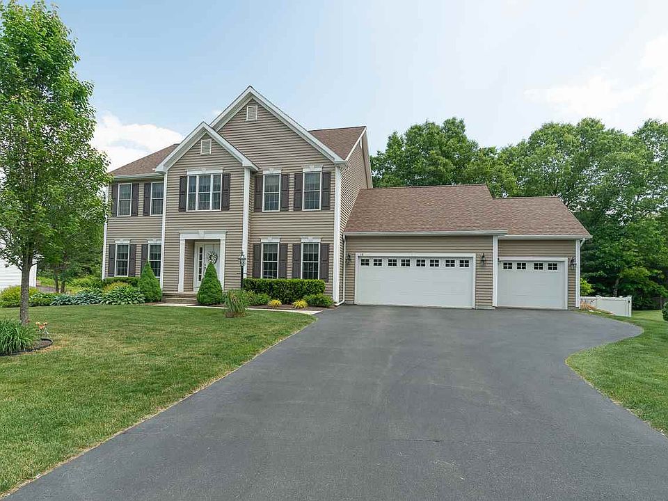 1st image of 18 Cygnet Cir