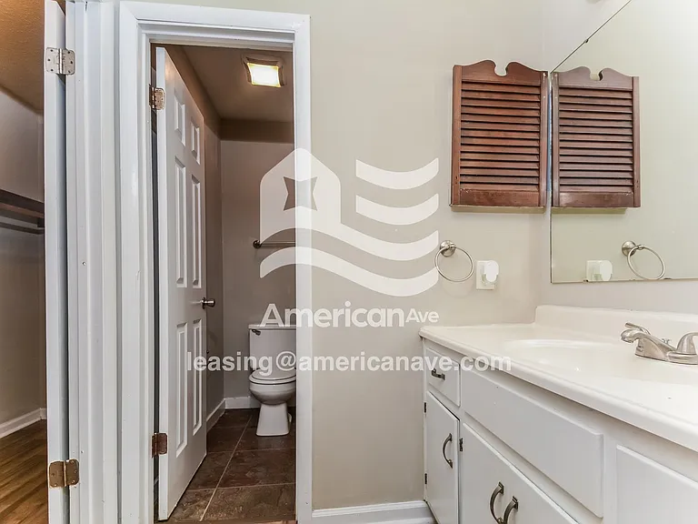 26727_013_bathroom_13812260.jpg