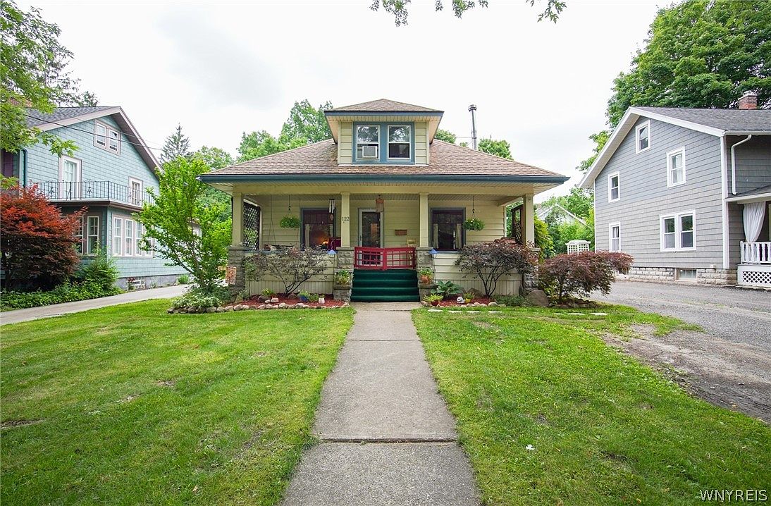 122 Center St, East Aurora, NY 14052 Zillow