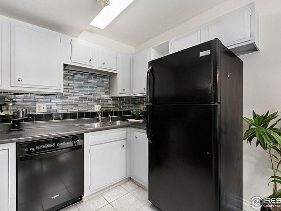 5th image of 1001 Strachan Dr #19