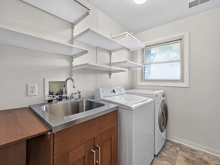 6611 Textile Rd — Photo 29