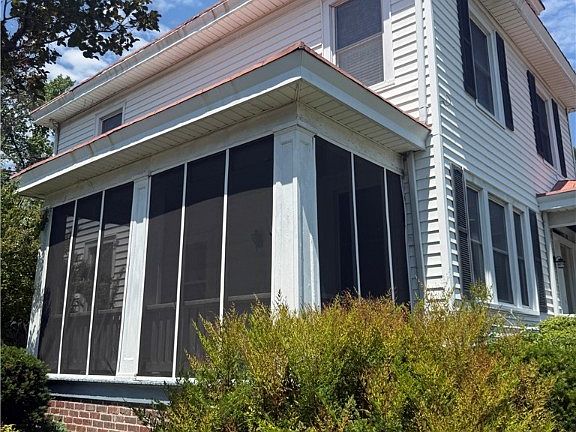 3rd image of 1832 Varina Ave