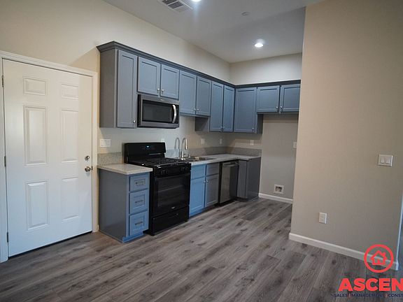 4th image of 3731 L St #A