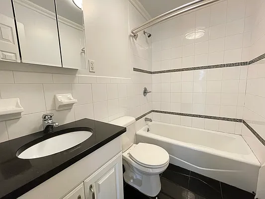 Rented by Silver Line Realty Group NY LLC | media 1