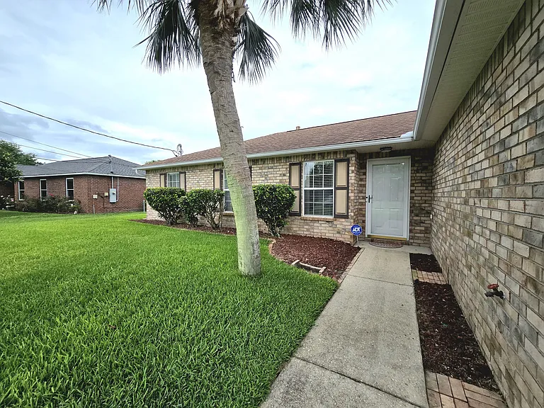 2150 Antillies Dr — Photo 3