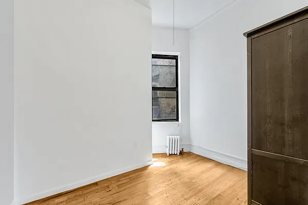 Rented by Aryeh Realty | media 31