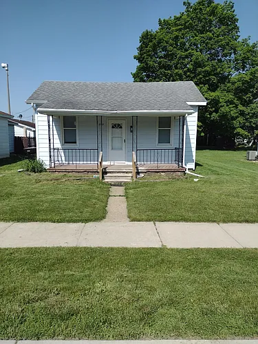 209 S Maple Ave Photo 1