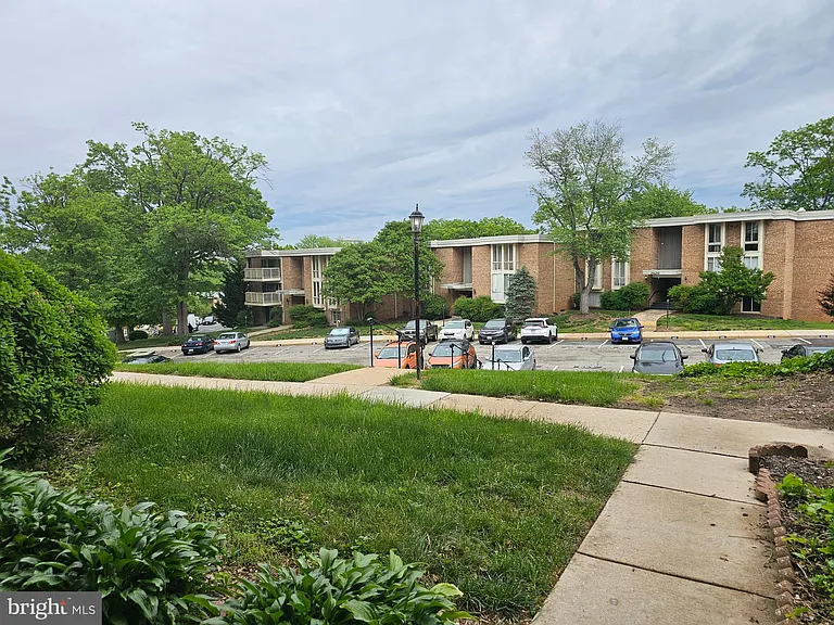 2621 Wagon Dr — Photo 2