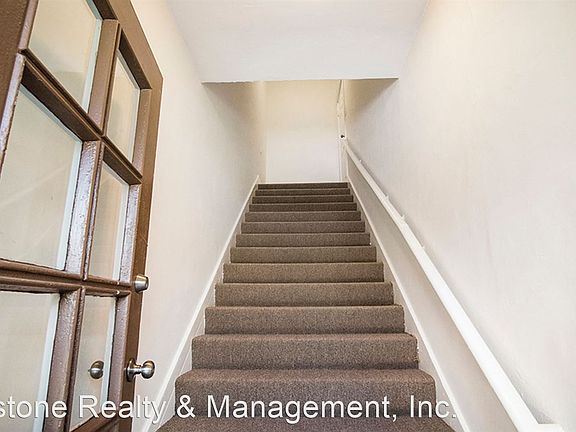 3rd image of 2824 S La Salle Ave #10057700