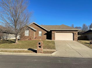 793 E Roubidoux St, Nixa, MO 65714