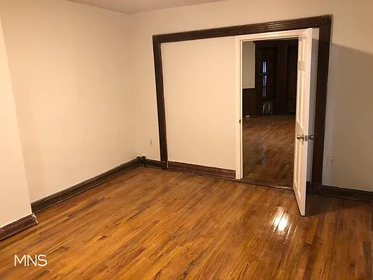 Rented by MNS | media 4