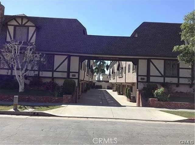 3 bed, 1485 sqft, $3,200 — Photo 1