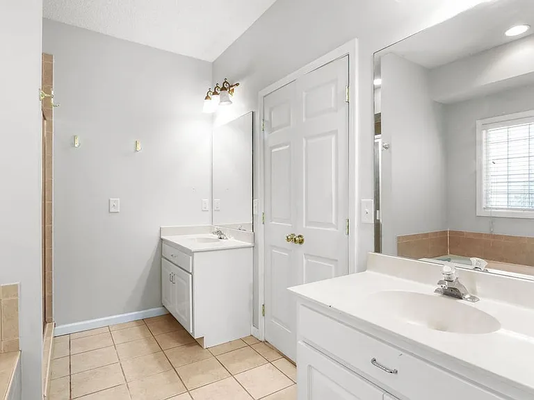 585 Cecily Dr — Photo 22