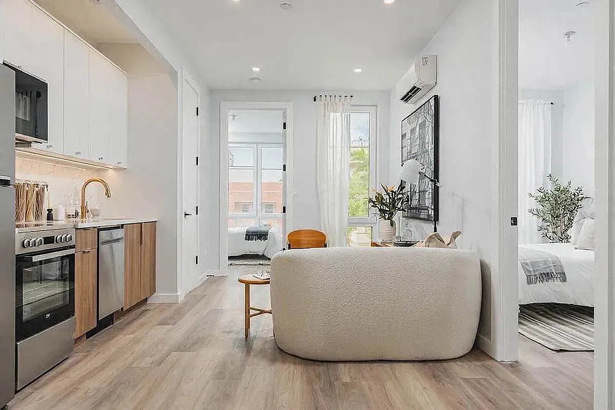 2917 Snyder Avenue — Photo 1