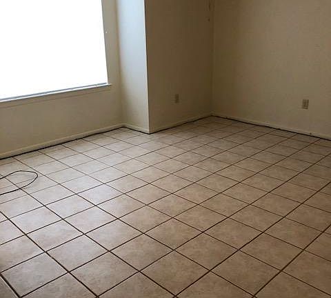 5th image of 3135 Toulon Dr APT D