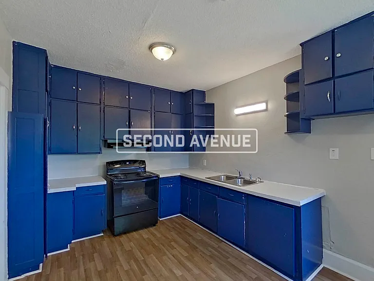 4105 Avenue Q — Photo 2