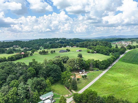 5th image of 755 Brown Springs Rd