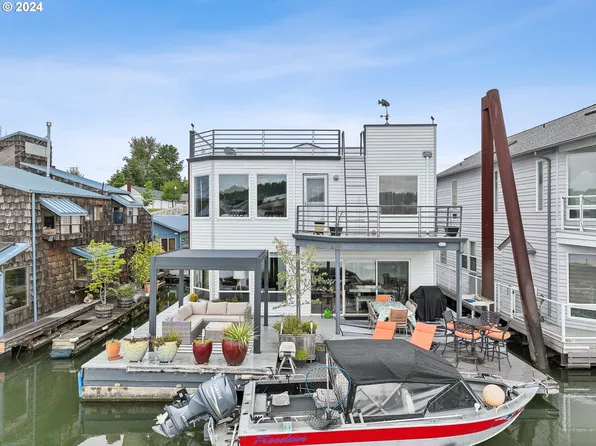 2630 N Hayden Island Dr Slip 19, Portland, OR 97217