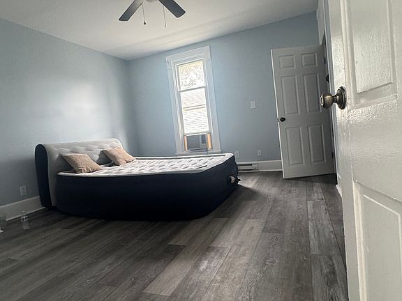 5th image of 1301 S Reisner St APT 1