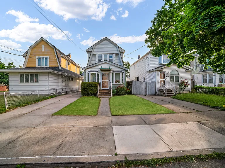 9128 218th Pl — Photo 18