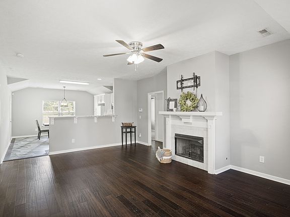5th image of 1032 Monticello Pl
